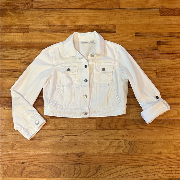 Chico's Platinum White Cropped Denim Jacket with Roll Tab Sleeves Sz 8 - Picture 1 of 9